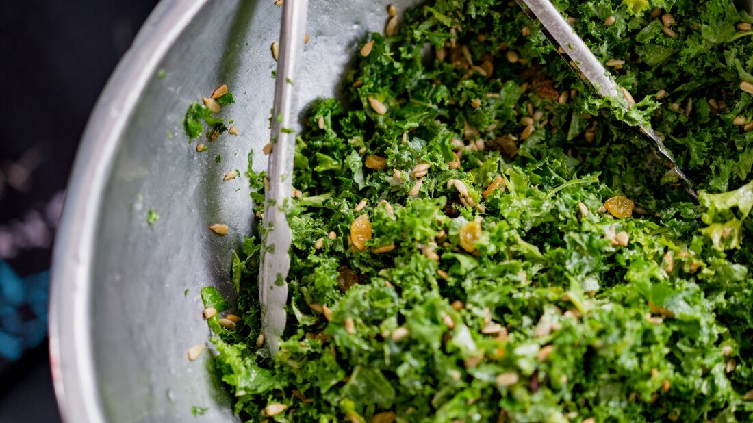 hot and spicy greens with garlic
